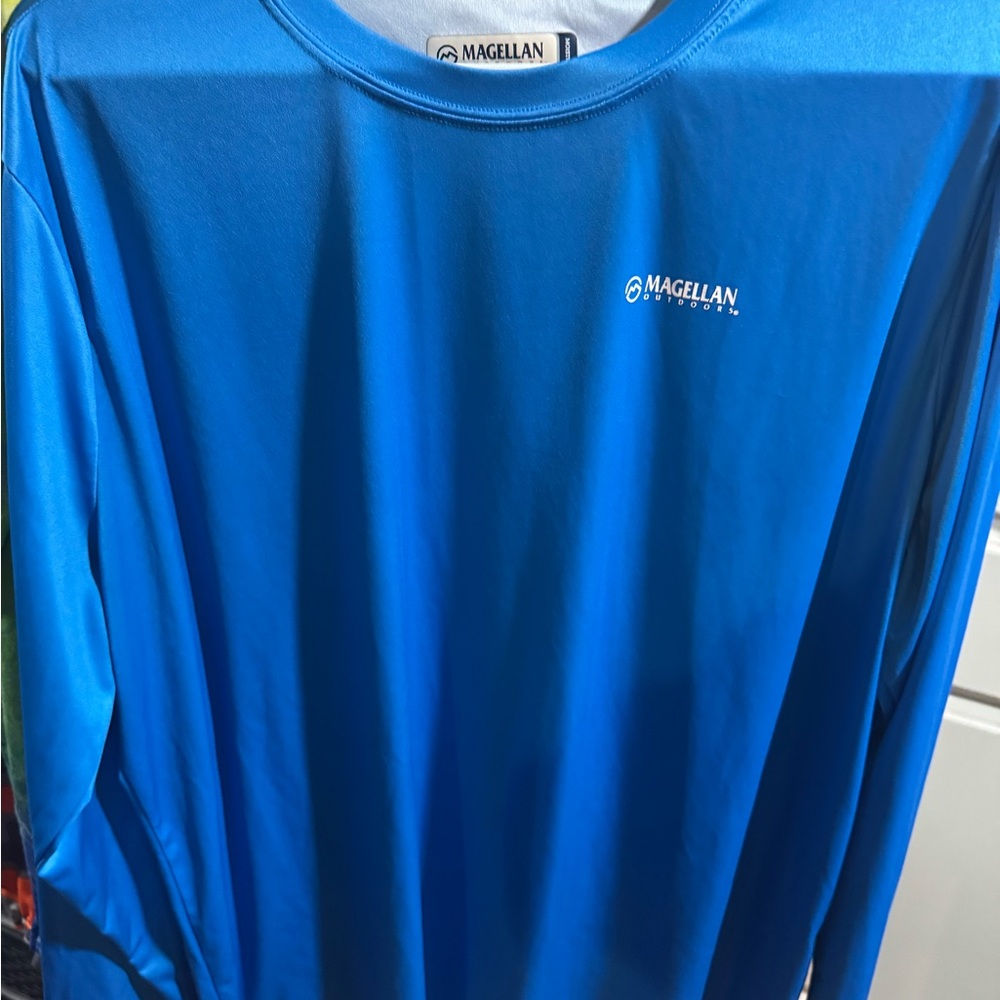 Magellan Outdoors Blue Long Sleeve Shirt